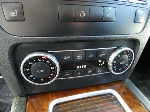 Used 2015 Mercedes-Benz GLK 350 2WD image 35