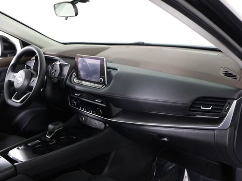 Used 2023 Nissan Rogue SV FWD image 25