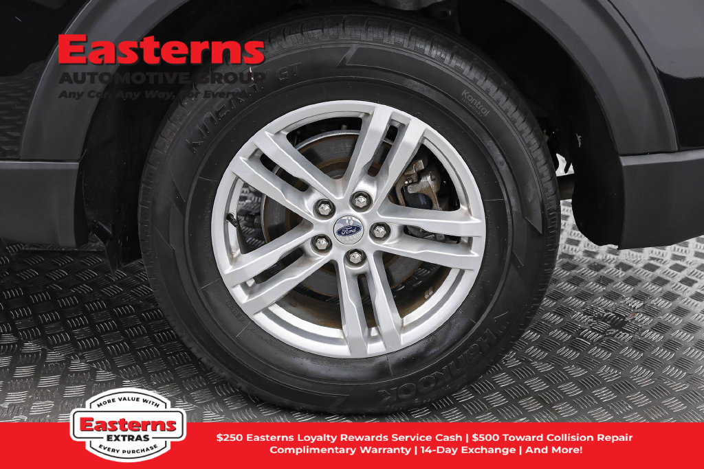 Used 2023 Ford Explorer XLT w/ Equipment Group 202A AWD/4WD image 34