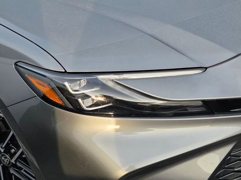 Used 2026 Toyota Camry XLE image 10