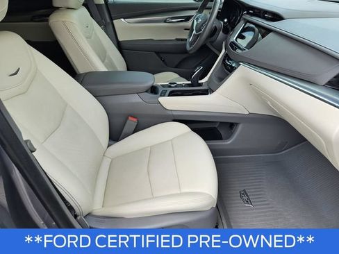 Used 2021 Cadillac XT5 Premium Luxury FWD image 11