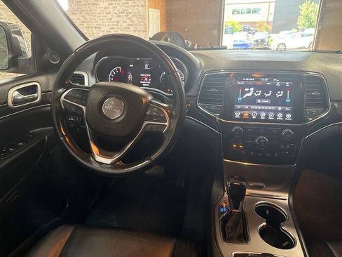 Used 2022 Jeep Grand Cherokee Limited AWD/4WD image 15