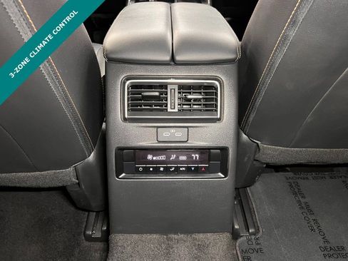 Used 2024 MAZDA CX-90 3.3 Turbo w/ Premium Package image 12