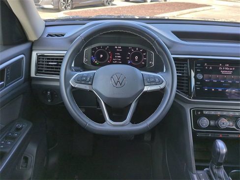 Used 2022 Volkswagen Atlas SE image 14