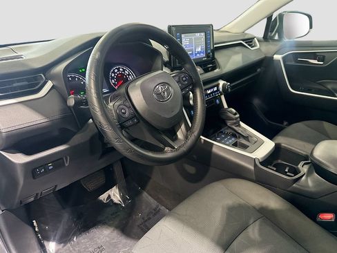 Used 2022 Toyota RAV4 XLE AWD/4WD image 9