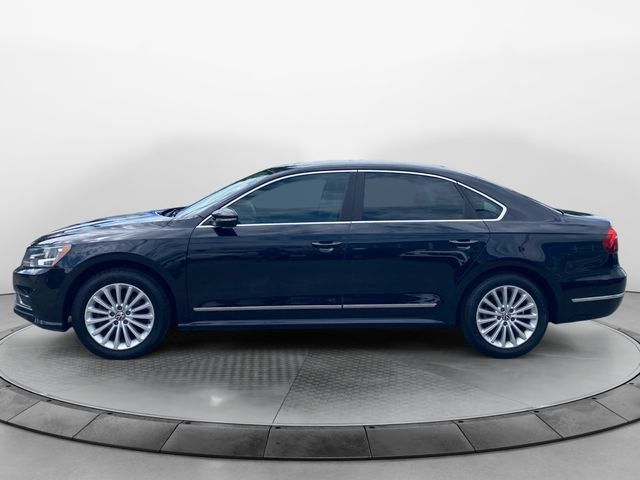 Used 2017 Volkswagen Passat 1.8T SE FWD image 2