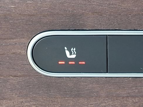 Certified 2022 Mercedes-Benz GLB 250 4MATIC image 27