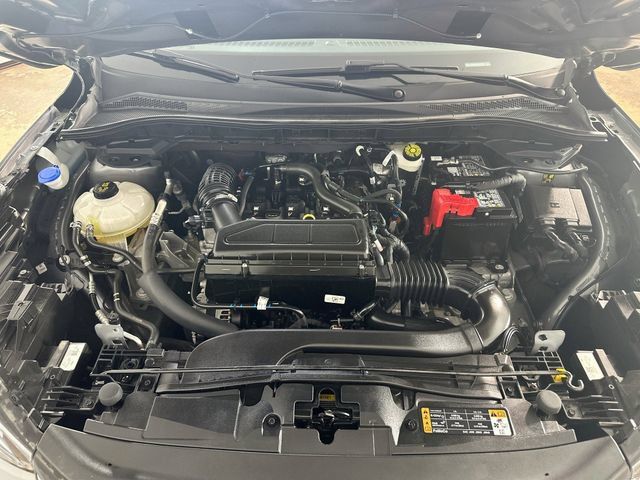 Certified 2025 Ford Escape Active AWD/4WD image 32