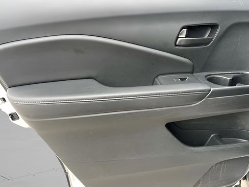 Used 2023 Honda Passport EX-L image 25