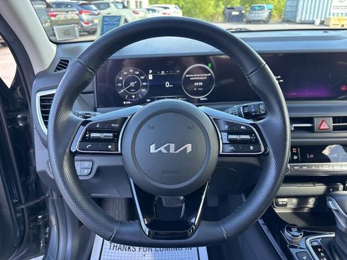 Certified 2024 Kia Seltos SX w/ SX Sunroof Package AWD/4WD image 24
