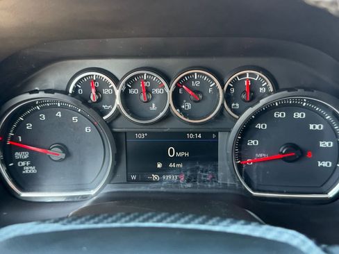 Used 2021 Chevrolet Suburban LT RWD image 25
