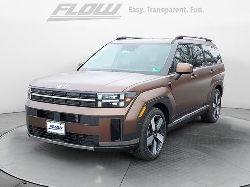 Used 2025 Hyundai Santa Fe Limited image 3