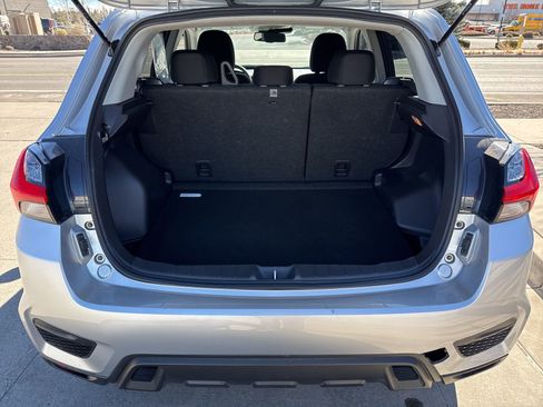 Used 2025 Mitsubishi Outlander Sport ES image 7