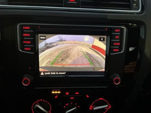 Used 2018 Volkswagen Jetta Sport image 37