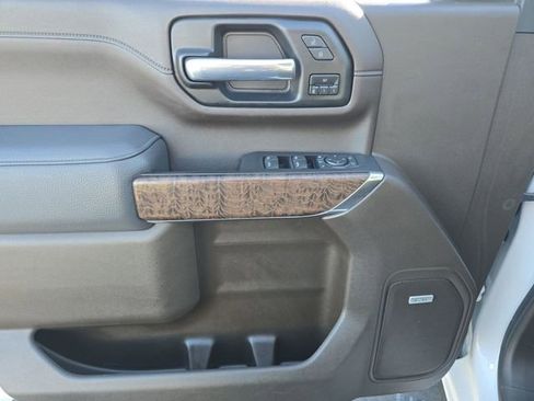 Used 2021 GMC Sierra 2500 Denali w/ Denali Ultimate Package image 23
