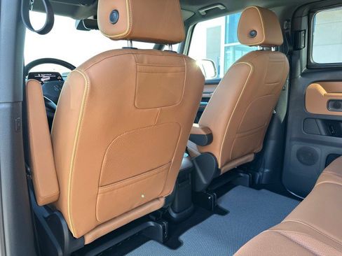 New 2025 Volkswagen ID. Buzz Pro S image 33