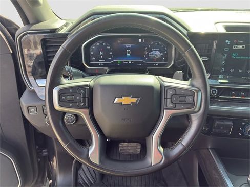 Used 2022 Chevrolet Silverado 1500 LTZ image 11