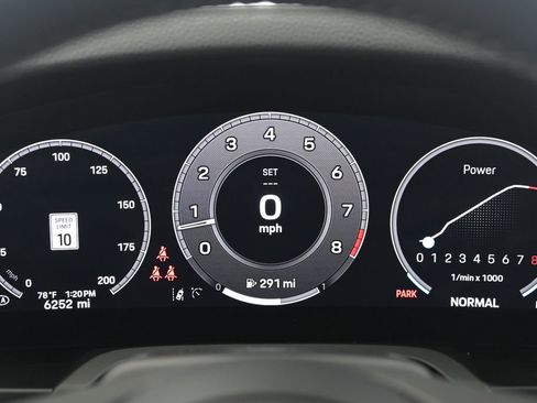 Used 2025 Porsche 911 Carrera image 34