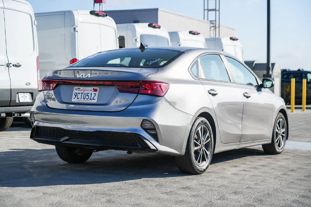 Used 2023 Kia Forte LXS w/ LXS Technology Package FWD image 6