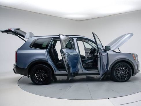 Used 2022 Kia Telluride SX w/ SX Prestige Package AWD/4WD image 15