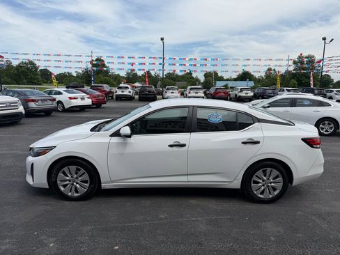 Used 2024 Nissan Sentra S FWD image 7