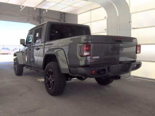 Used 2022 Jeep Gladiator Sport AWD/4WD image 4