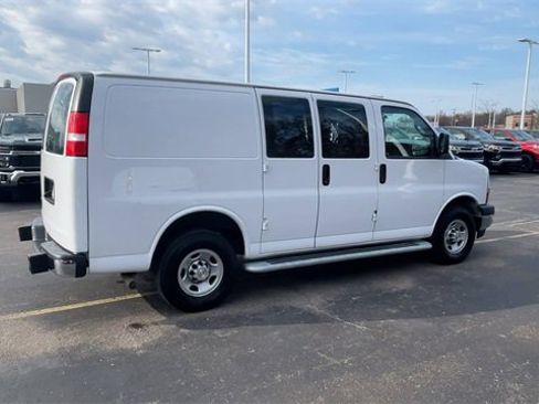 Used 2024 Chevrolet Express 2500 w/ Driver Convenience Package image 8