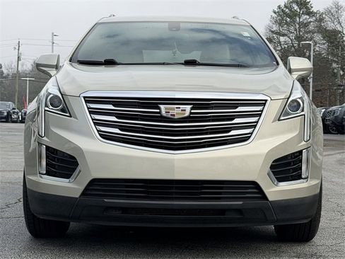 Used 2017 Cadillac XT5 FWD image 3