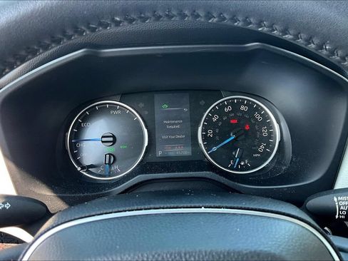Used 2022 Toyota RAV4 XLE Premium AWD/4WD image 12