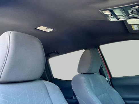 Certified 2018 Toyota Tacoma TRD Off-Road AWD/4WD image 14