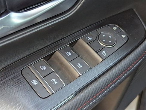 Certified 2025 Nissan Kicks SR image 25