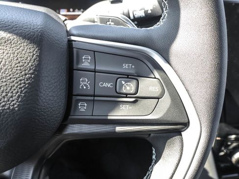 New 2025 Jeep Grand Cherokee Altitude image 26