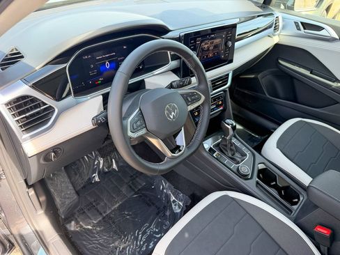 New 2026 Volkswagen Taos SE AWD/4WD image 11