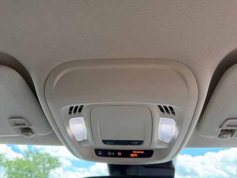 Used 2023 Buick Envision Preferred AWD/4WD image 19