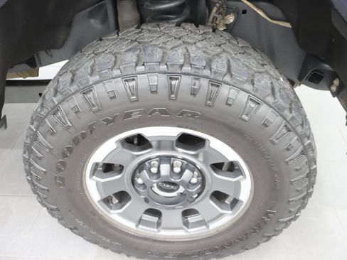 Used 2023 Ford F350 Lariat w/ Lariat Ultimate Package AWD/4WD image 3