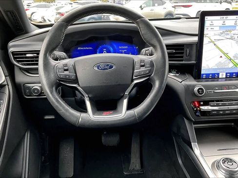 Used 2020 Ford Explorer ST w/ Premium Technology Package image 5