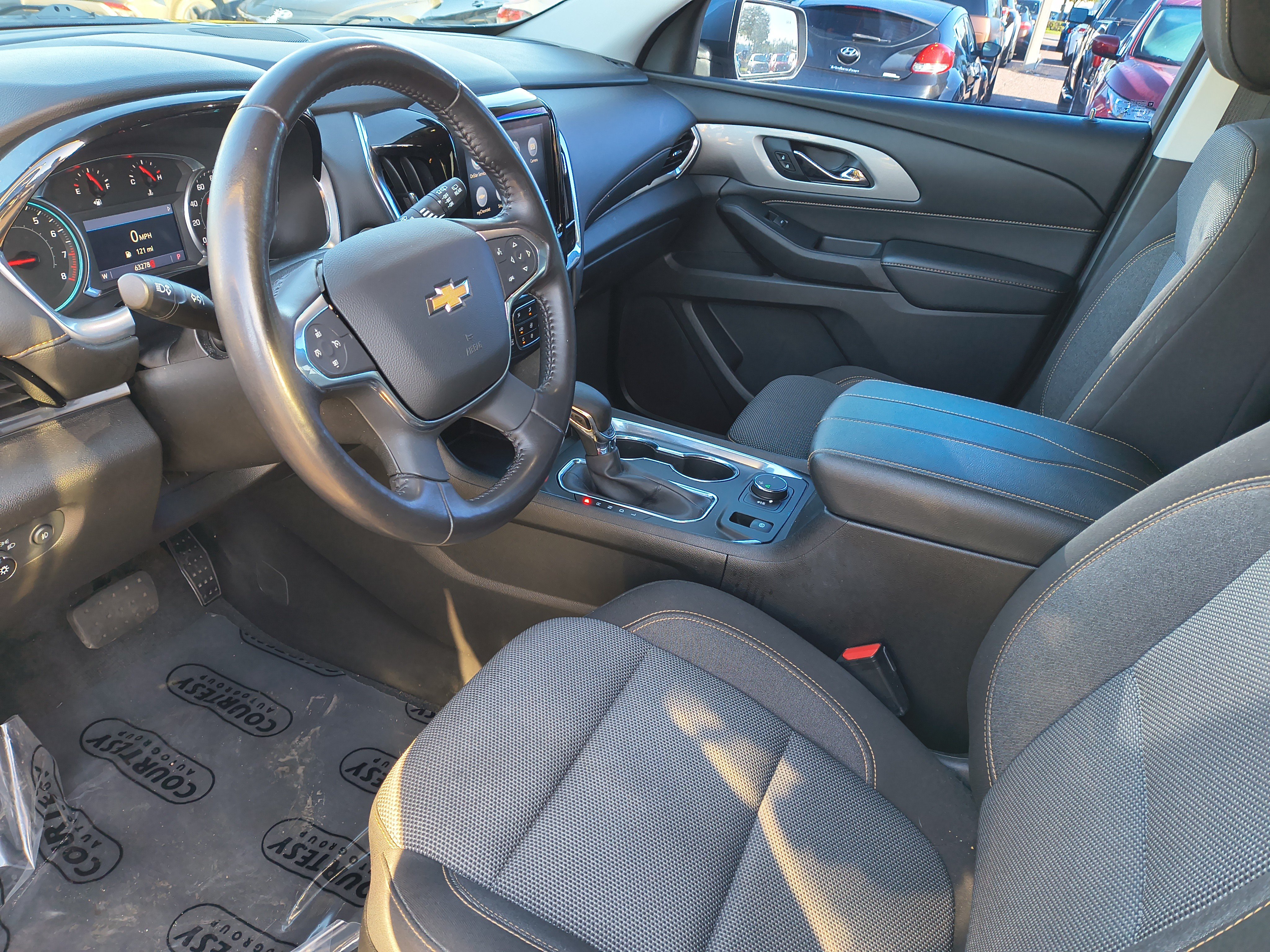 Used 2021 Chevrolet Traverse LT FWD image 20