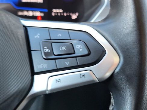 Certified 2024 Volkswagen Tiguan SE image 21