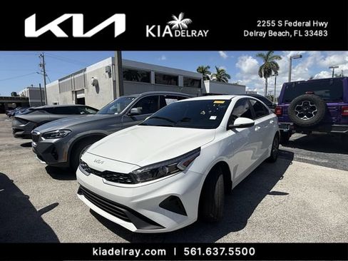 Certified 2023 Kia Forte LXS w/ LXS Technology Package FWD image 9