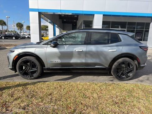 Certified 2024 Chevrolet Equinox EV RS image 6