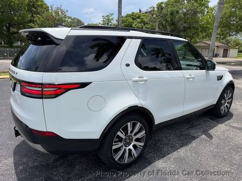 Used 2017 Land Rover Discovery HSE AWD/4WD image 4