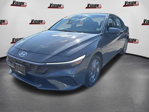 Certified 2024 Hyundai Elantra SEL FWD image 1