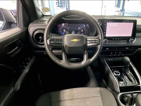 Used 2024 Chevrolet Colorado W/T AWD/4WD image 17