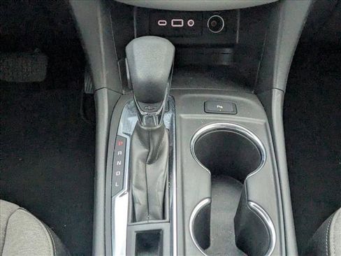 Used 2024 Chevrolet Equinox LT image 12