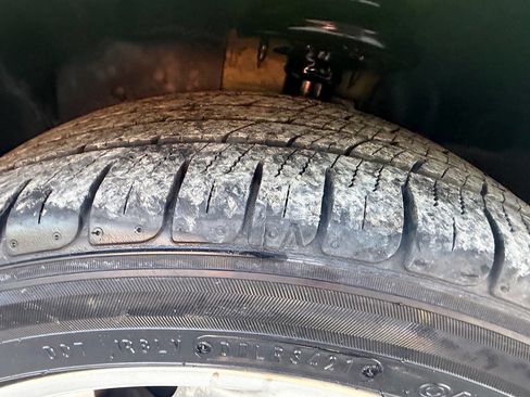 Used 2013 Ford Fiesta Titanium image 31