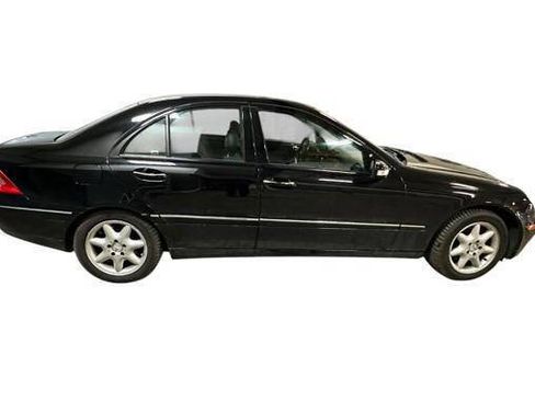 Used 2004 Mercedes-Benz C 240 4MATIC Sedan image 7