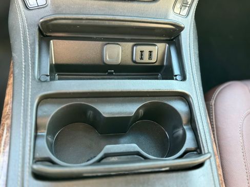 Used 2019 Chevrolet Tahoe Premier w/ Premier Plus Edition image 25