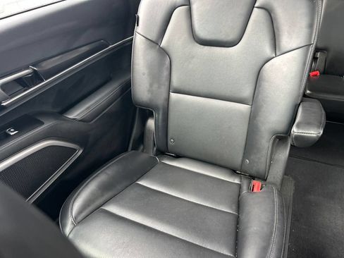 Used 2025 Kia Telluride S AWD/4WD image 24
