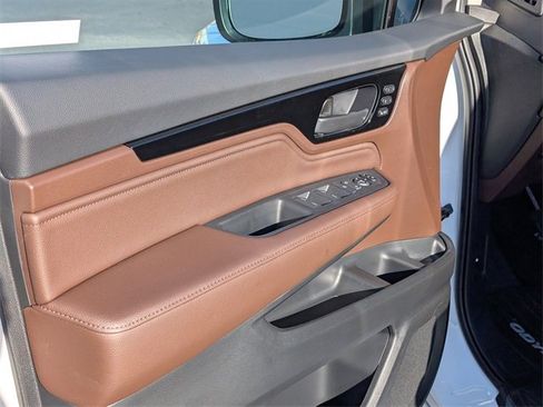 New 2026 Honda Odyssey Touring image 12