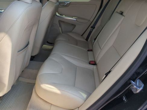 Used 2016 Volvo XC60 T6 AWD/4WD image 19